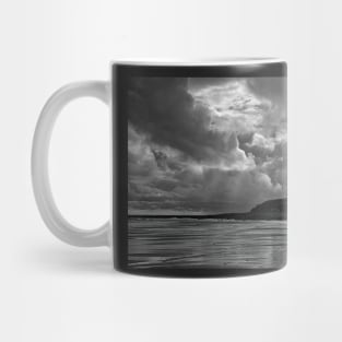 April weather in black and white Mug